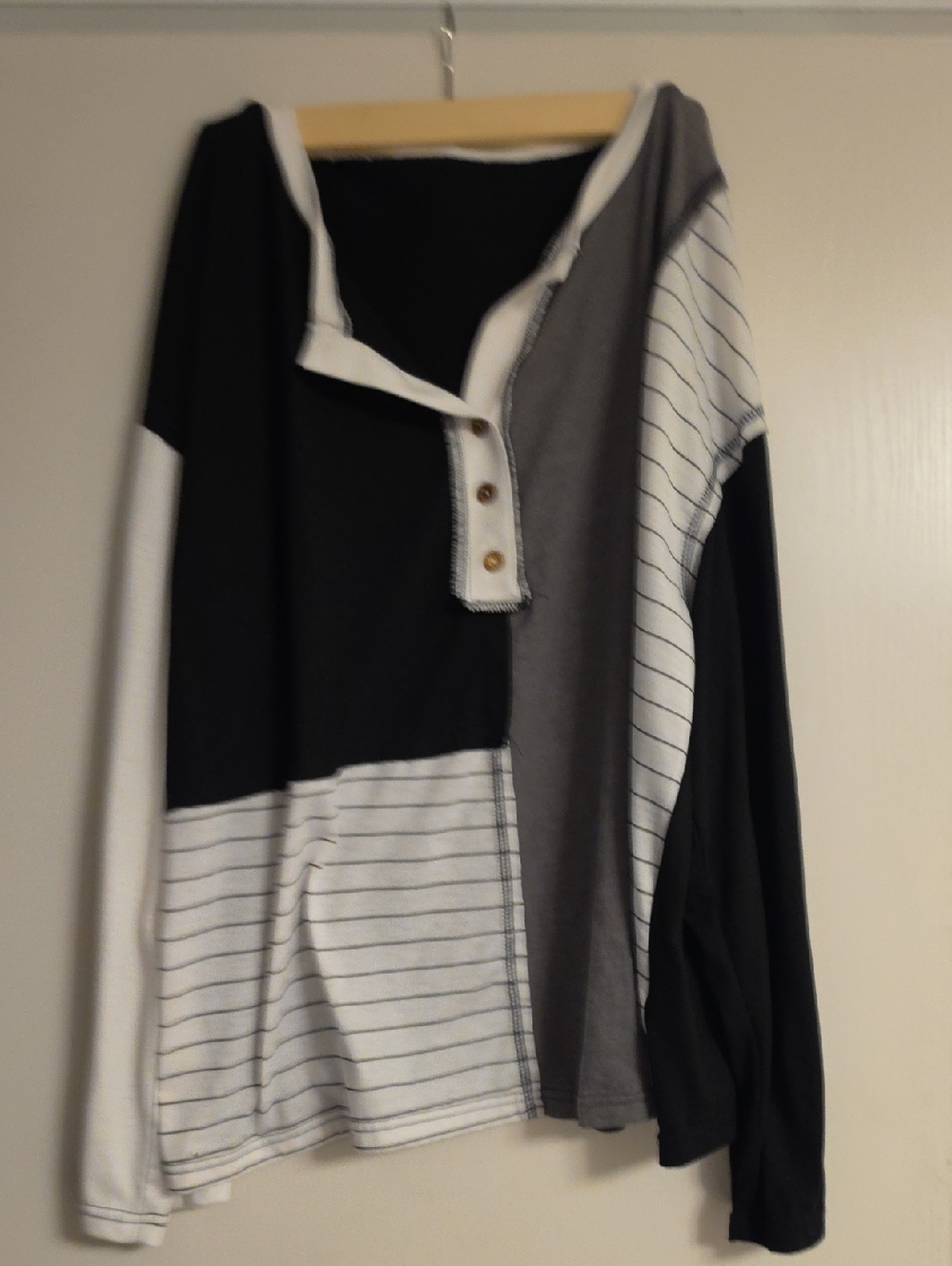 SHEIN Black White Gray Colorblock Long Sleeve Henley